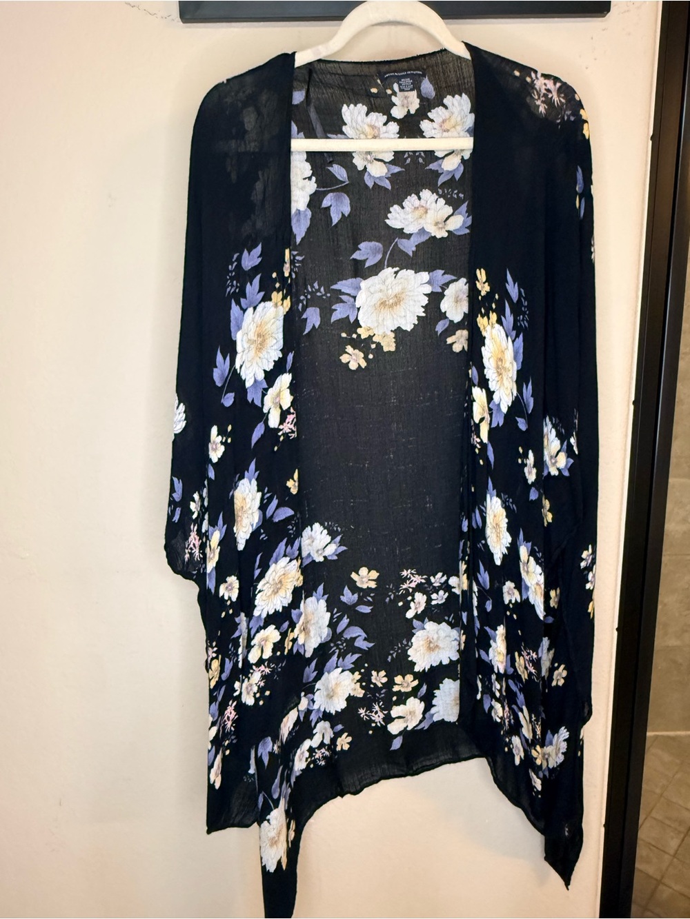 American Eagle Outfitters Black Floral Open-Front Kimono